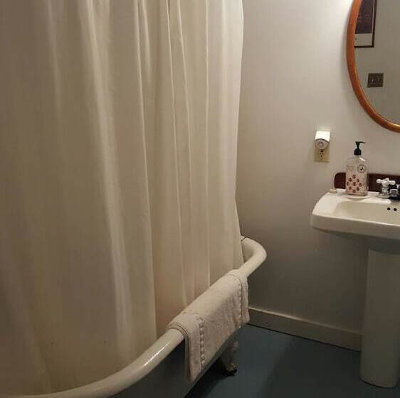 فندق The 1720 House