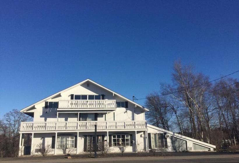 호텔 The Beach Rose Inn