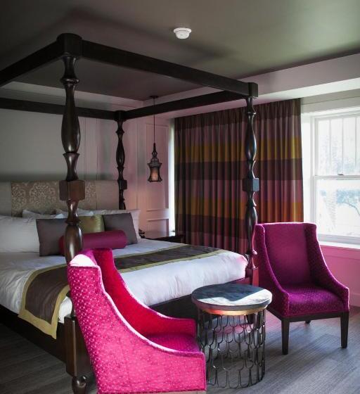 ホテル The Birchwood