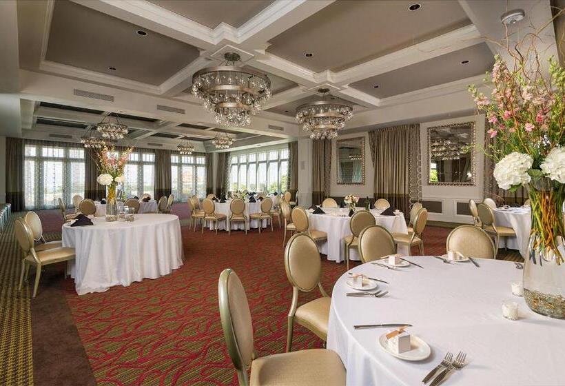 ホテル The Birchwood