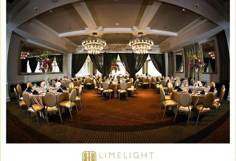 ホテル The Birchwood