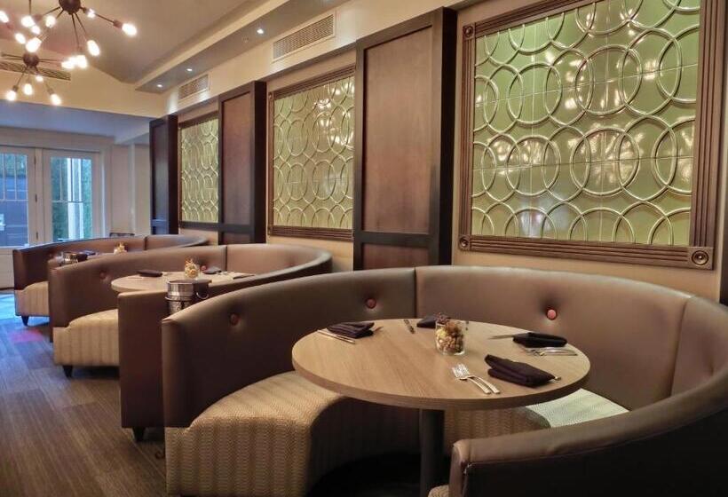 ホテル The Birchwood