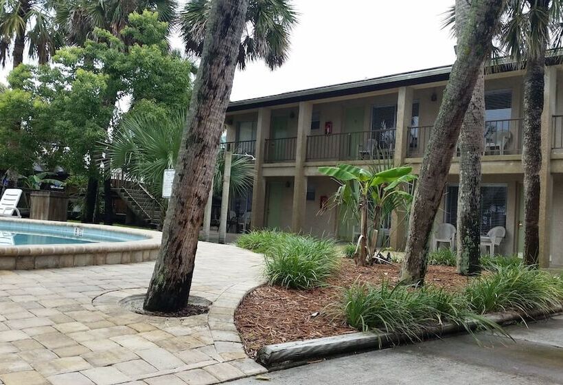 فندق The Conch House Marina Resort