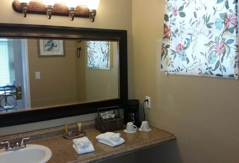 فندق The Conch House Marina Resort