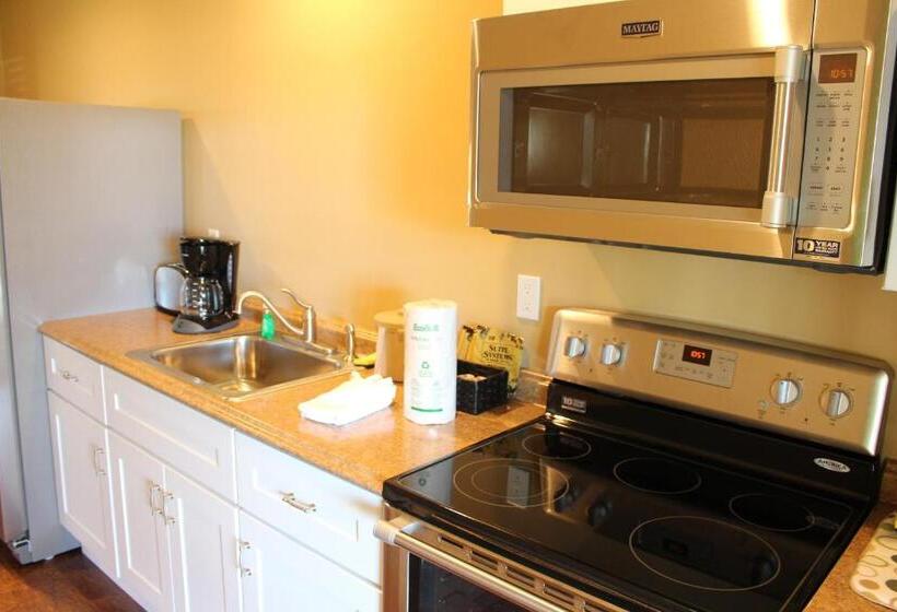 فندق The Conch House Marina Resort