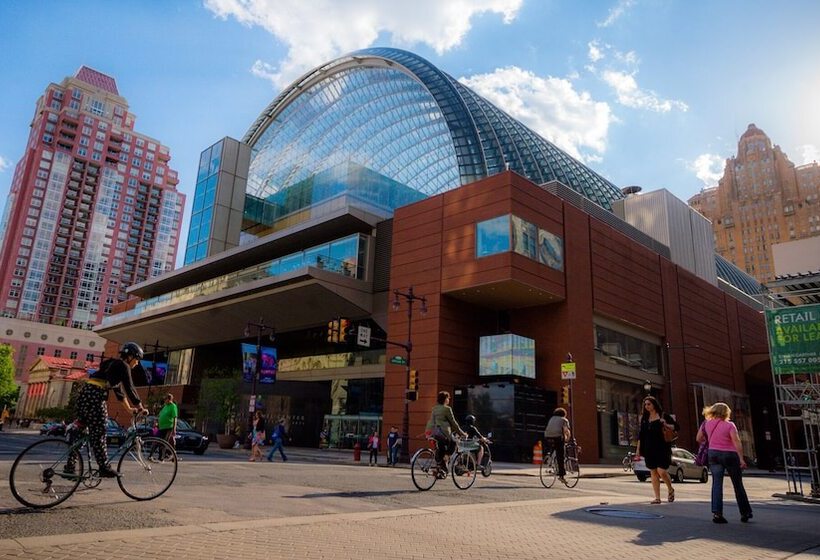 Отель The Dwight D