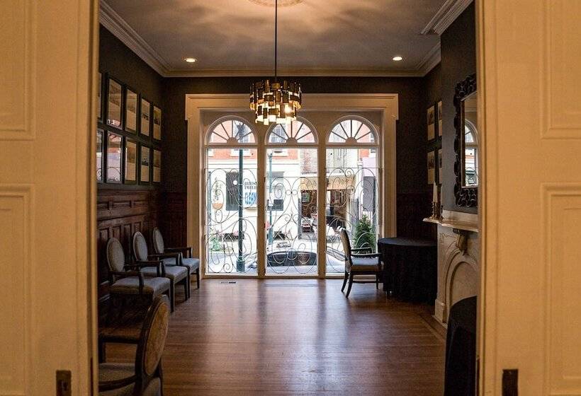 Отель The Dwight D