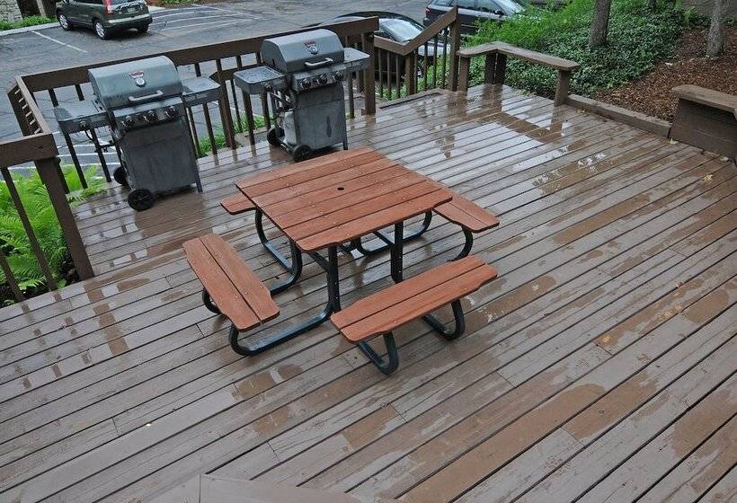 فندق The Inn At Little Sister Hill