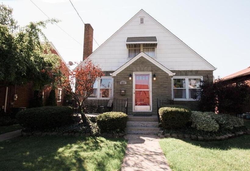 酒店 The Little Italy Of Niagara Falls Bed & Breakfast