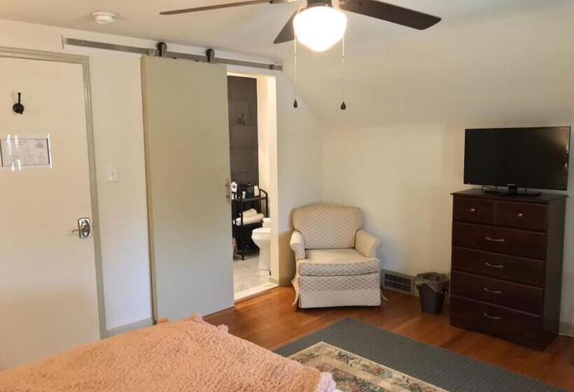 酒店 The Little Italy Of Niagara Falls Bed & Breakfast