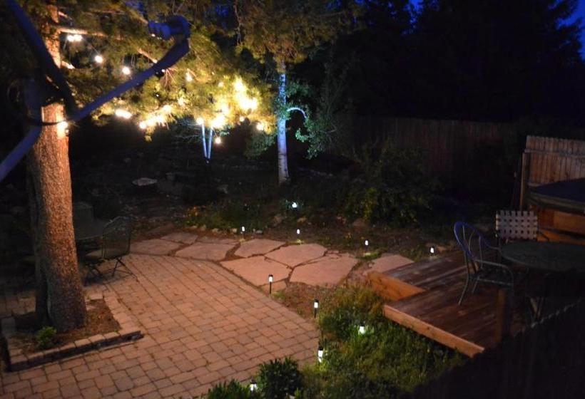 酒店 The Mountaineer Hostel