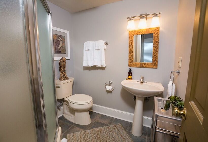 酒店 The Nest On Saratoga Lake