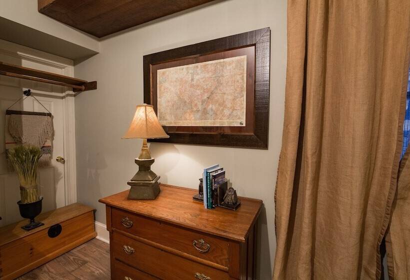 酒店 The Nest On Saratoga Lake