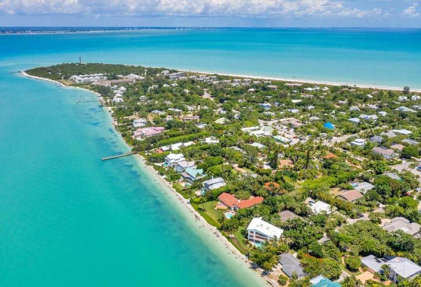 فندق Parrot Nest