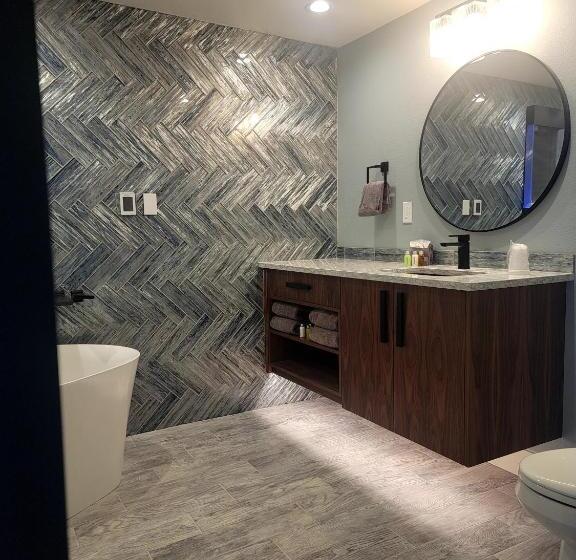 هتل The Seaside Oceanfront Inn