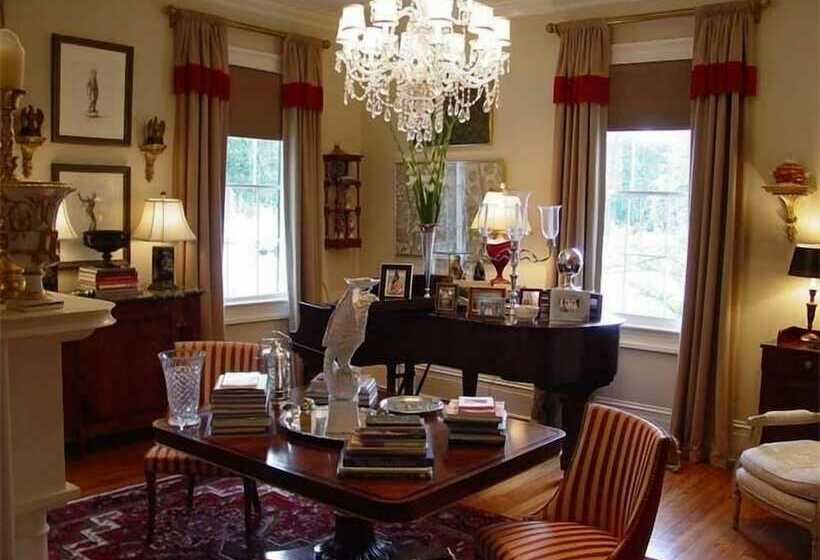 בית מלון כפרי The Stephen Williams House