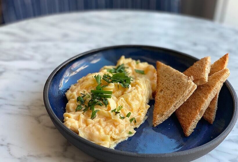 هتل The Whaler's Inn