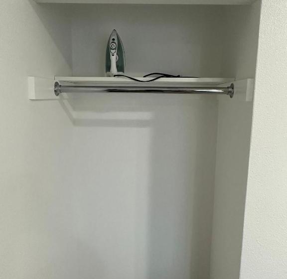 בית מלון כפרי Town And Country Inn