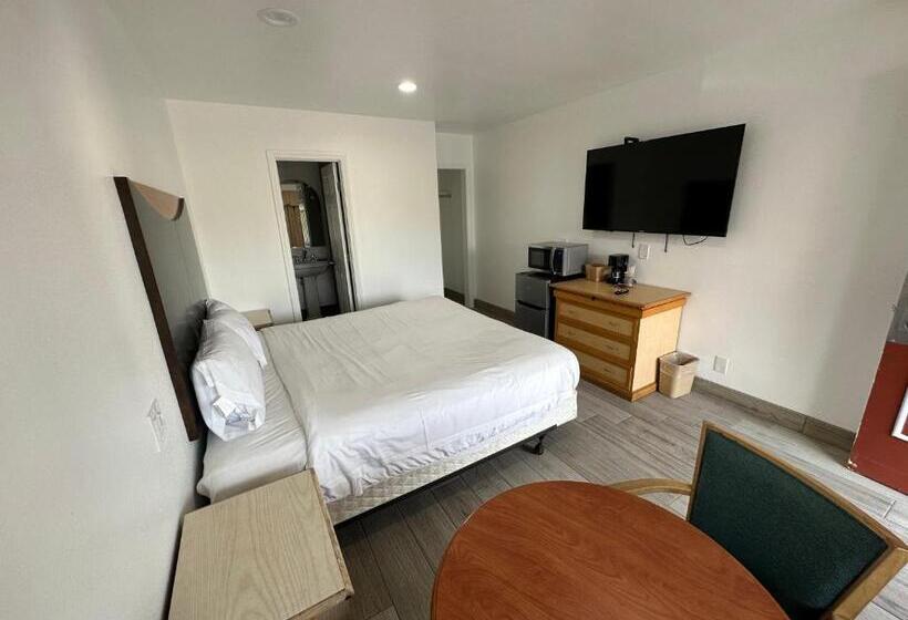 בית מלון כפרי Town And Country Inn