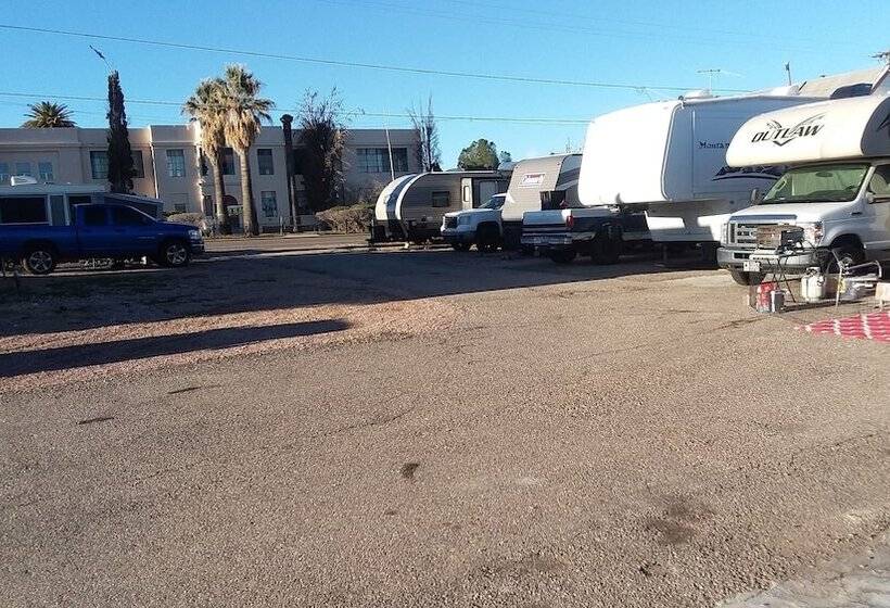 Отель Trail Rider S Inn