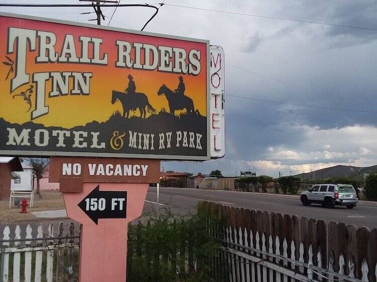 Отель Trail Rider S Inn