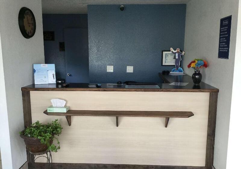 فندق Travelodge By Wyndham Wall