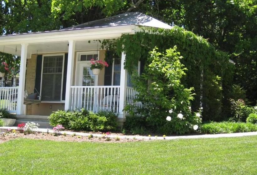 בית מלון כפרי Trinkle Mansion Bed & Breakfast