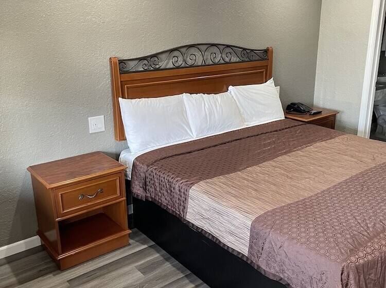 בית מלון כפרי Villa Court Inn Oroville