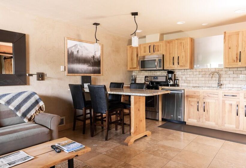 هتل Wall Street Suites