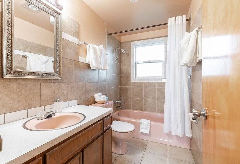 فندق Wanderlust Inn