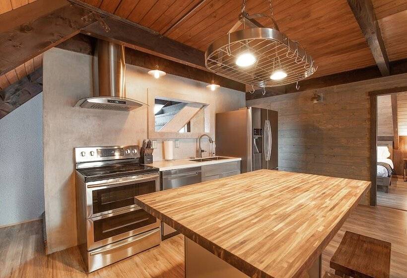 فندق Wanderlust Inn