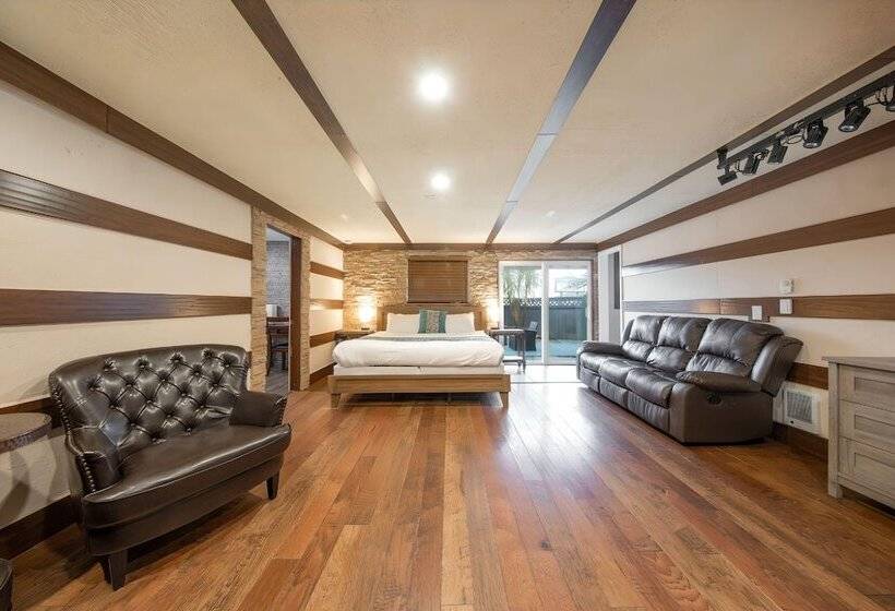 فندق Wanderlust Inn