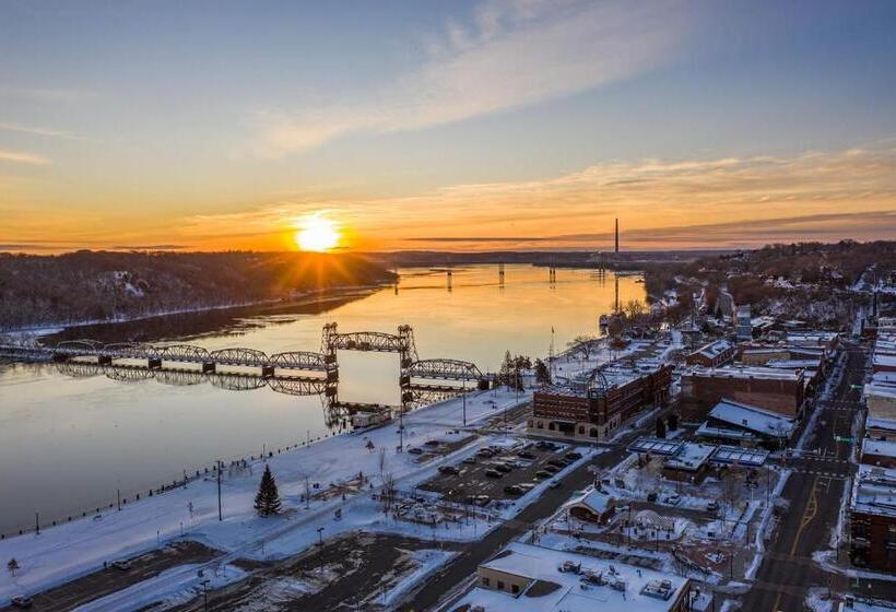 فندق Water Street Inn