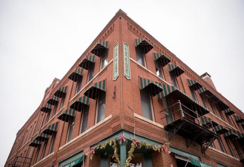 فندق Water Street Inn