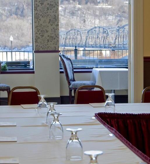 فندق Water Street Inn