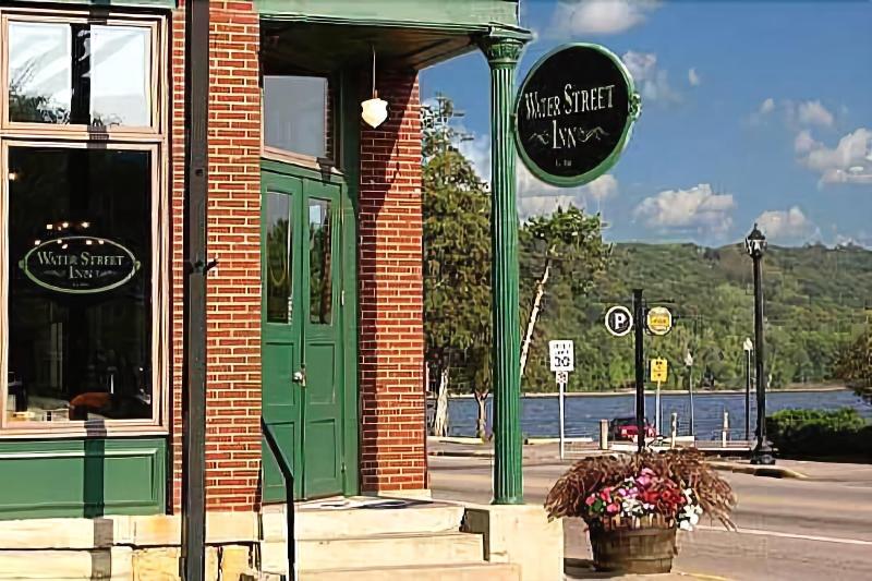 فندق Water Street Inn