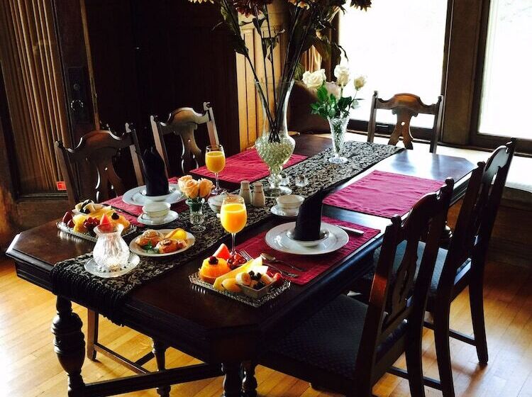 בית מלון כפרי Wc Lipe Mansion