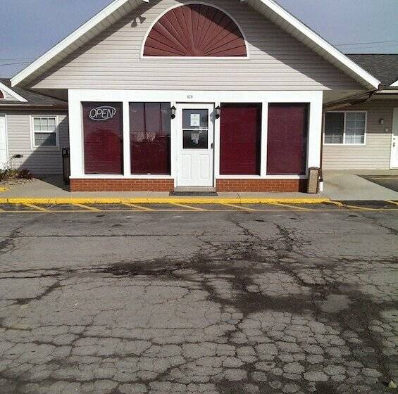 فندق Willard Country Inn