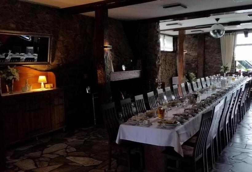 בית מלון כפרי Zajazd Pod Niedźwiedziem