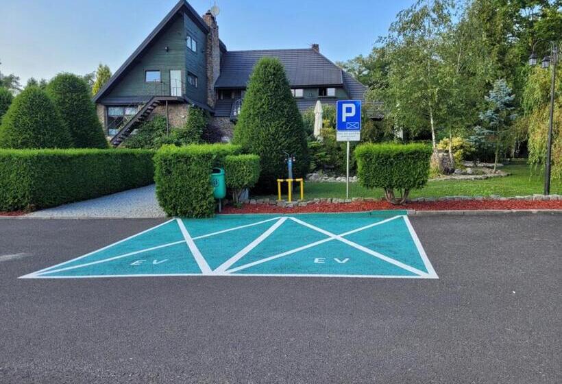 בית מלון כפרי Zajazd Pod Niedźwiedziem