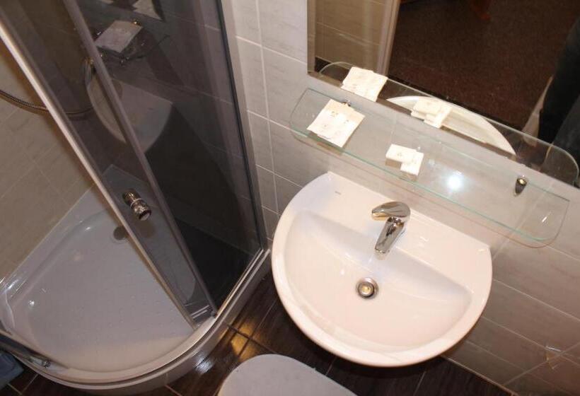 בית מלון כפרי Zajazd Podlesie