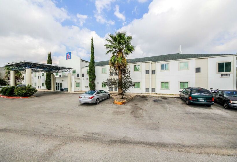Motel 6 New Braunfels