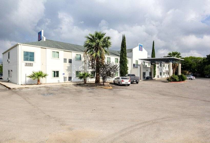 Motel 6 New Braunfels