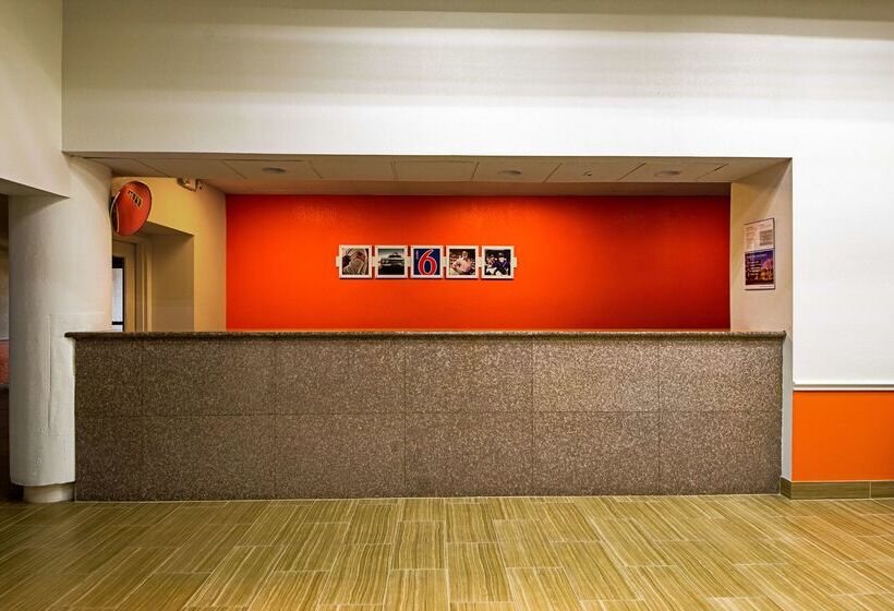 Motel 6 Opelousas, La