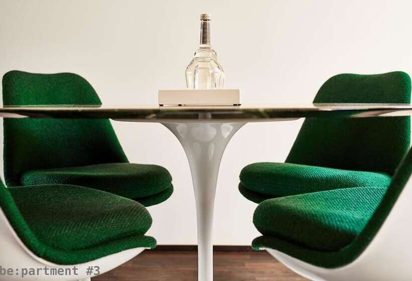 No Shoes Hotel And Green Bar