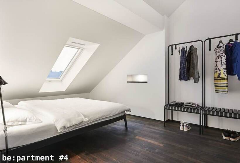 No Shoes Hotel And Green Bar