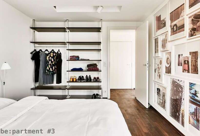 No Shoes Hotel And Green Bar