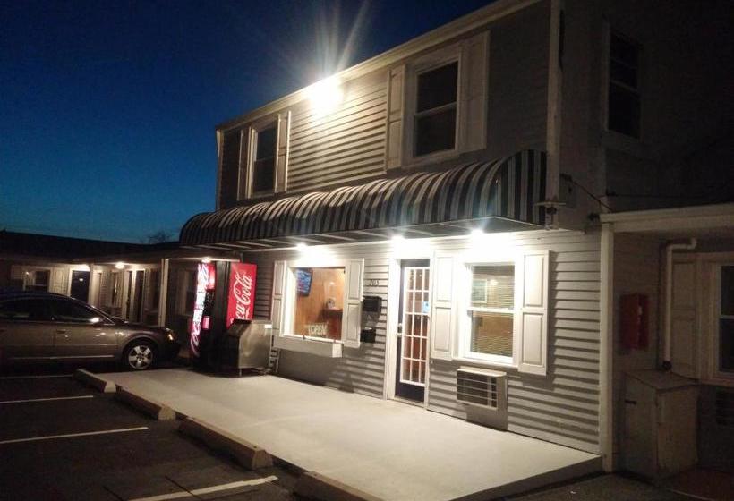 Shore Point Motel