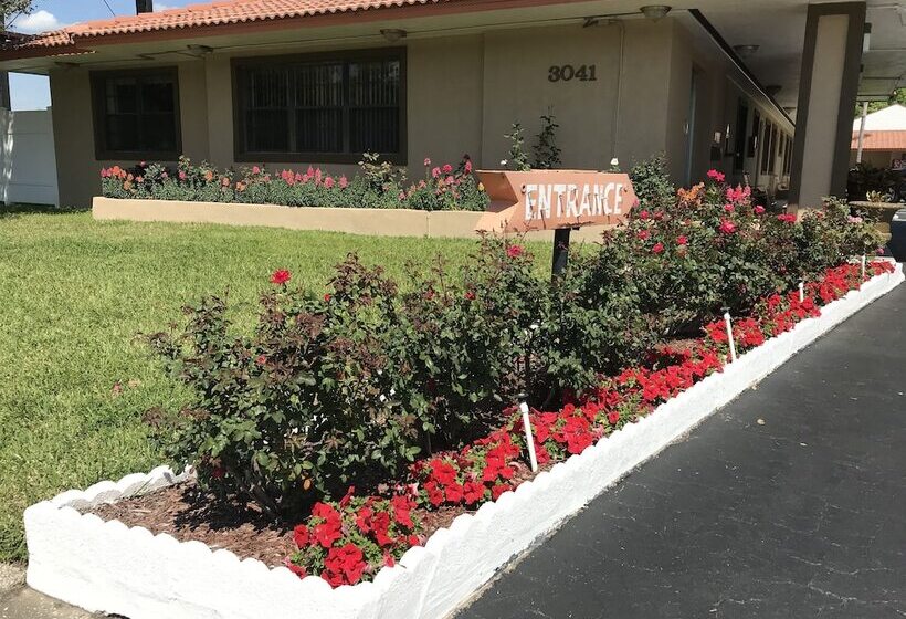 Silver Princess Motel