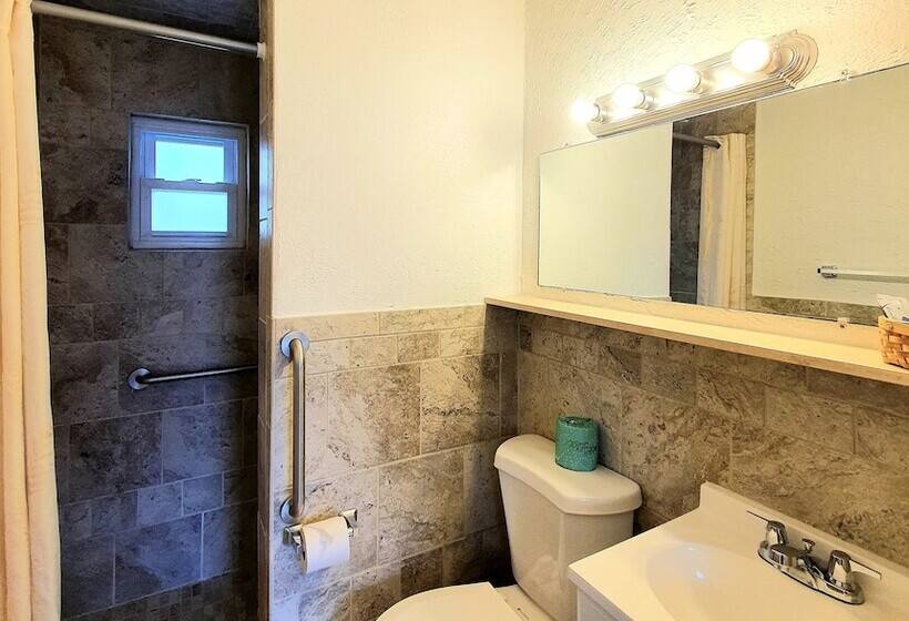 The Coral Sands Motel